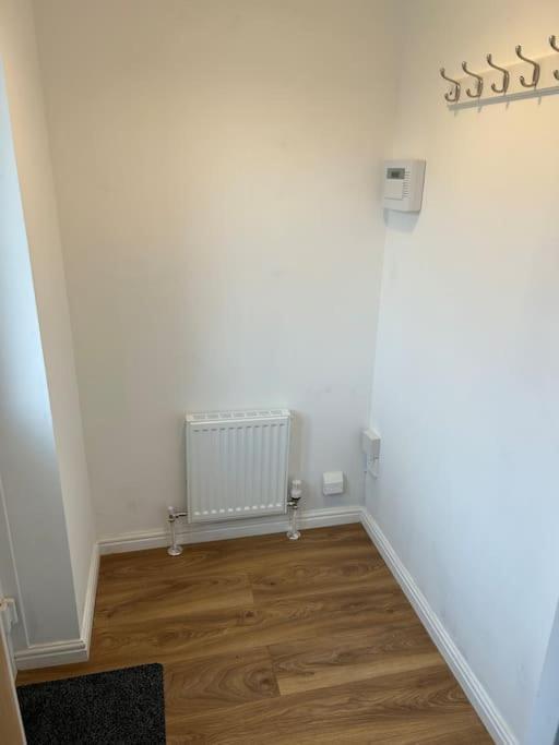 Fresh, Fully Equipped Modern House Can Sleep 5 Kiveton Park Exterior photo